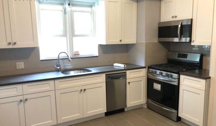 RENOVATED 2 BEDROOM APARTMENT In ASTORIA $2800