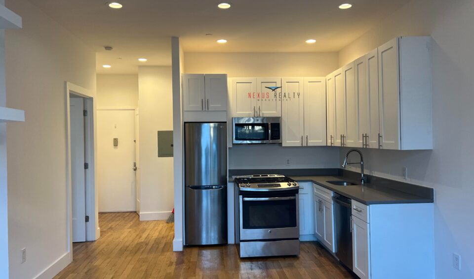Brand New 1 Bedroom Apartment with backyard in Astoria $2950