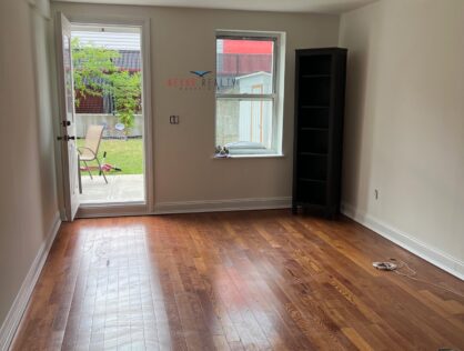 Beautiful 1 Bedroom walk-in apartment with backyard in Astoria $2200