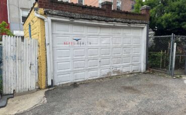 Spacious Garage in Astoria $600