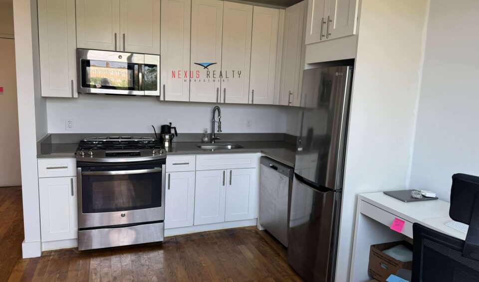 Brand New 1 Bedroom Apartment with balcony in Astoria $3050