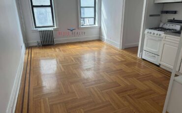 Bright 1 Bedroom Apartment in Astoria $2600