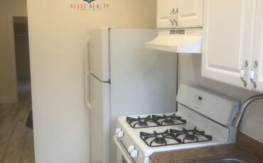 SMALL  1 BEDROOM APARTMENT IN ASTORIA $2100