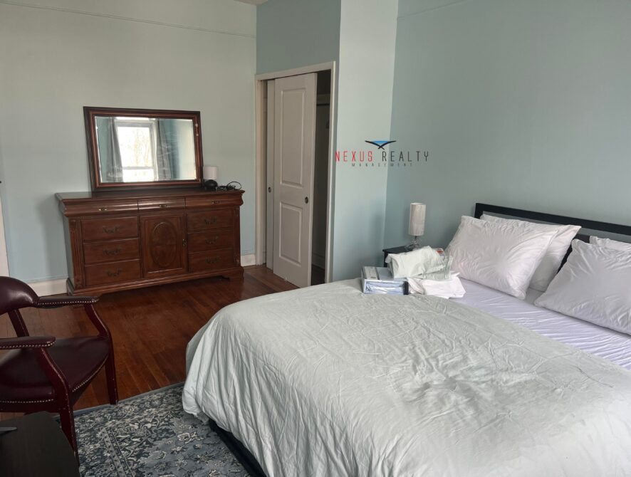 333800460_898824324700370_8346643478132312599_n-ink