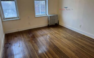 Sunny 2-bedroom apartment in Woodside $2550