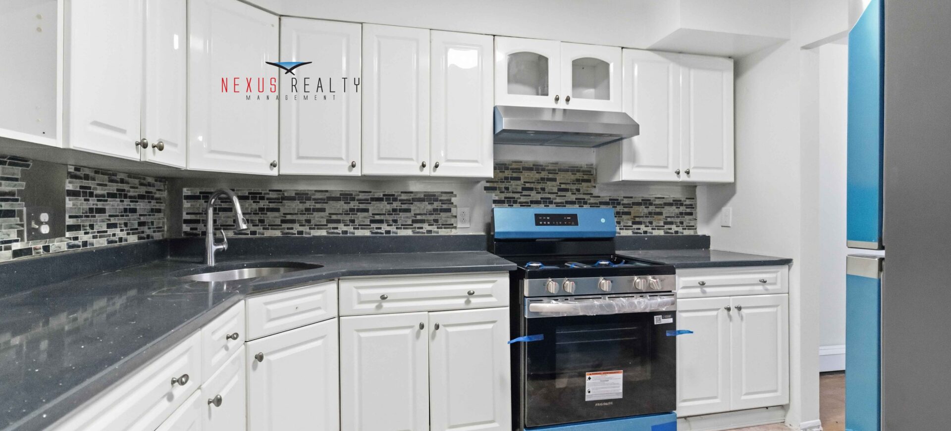 Bright 3 Bedroom apartment in Elmhurst ONLY $3200