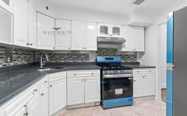 Bright 3 Bedroom apartment in Elmhurst ONLY $3200