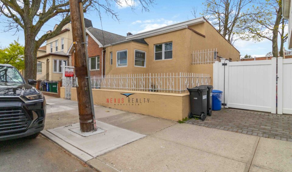ONE FAMILY HOUSE IN UPPER DITMARS, ASTORIA FOR SALE $949,000