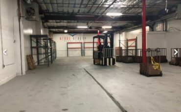 Warehouse of 4,000 sq ft in Astoria $7500