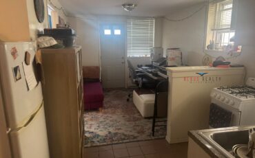 Cozy 1 Bedroom Walk in apartment in Astoria ONLY $1700