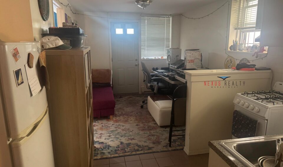 Cozy 1 Bedroom Walk in apartment in Astoria ONLY $1700