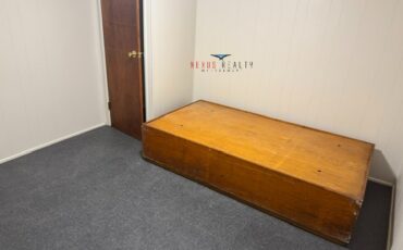 Private ROOM in a 3 Bedroom Basement Apartment in Elmhurst $800
