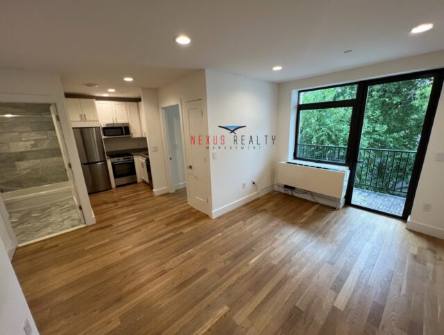 Brand New 1 Bedroom Apartment with balcony in Astoria $3100