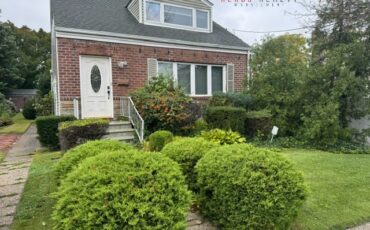 Beautiful fully removed update space 2 bedrooms with Patio