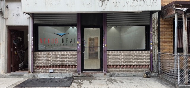 Retail Store for Lease in Long Island City  $3500