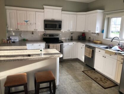 Amazing 4 Bedroom apartment in Levittown ONLY $4000